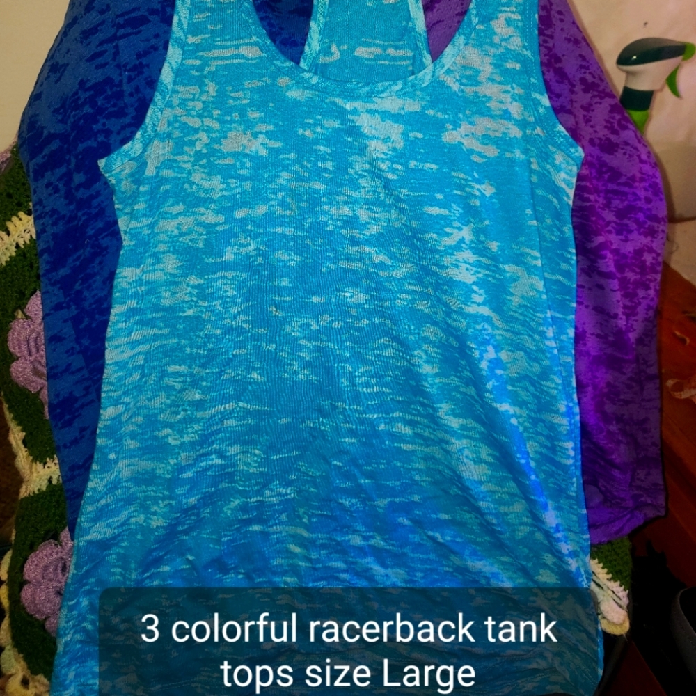 Racerback tanktops x3